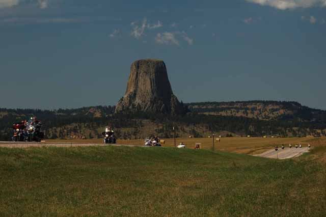 devils tower from distance